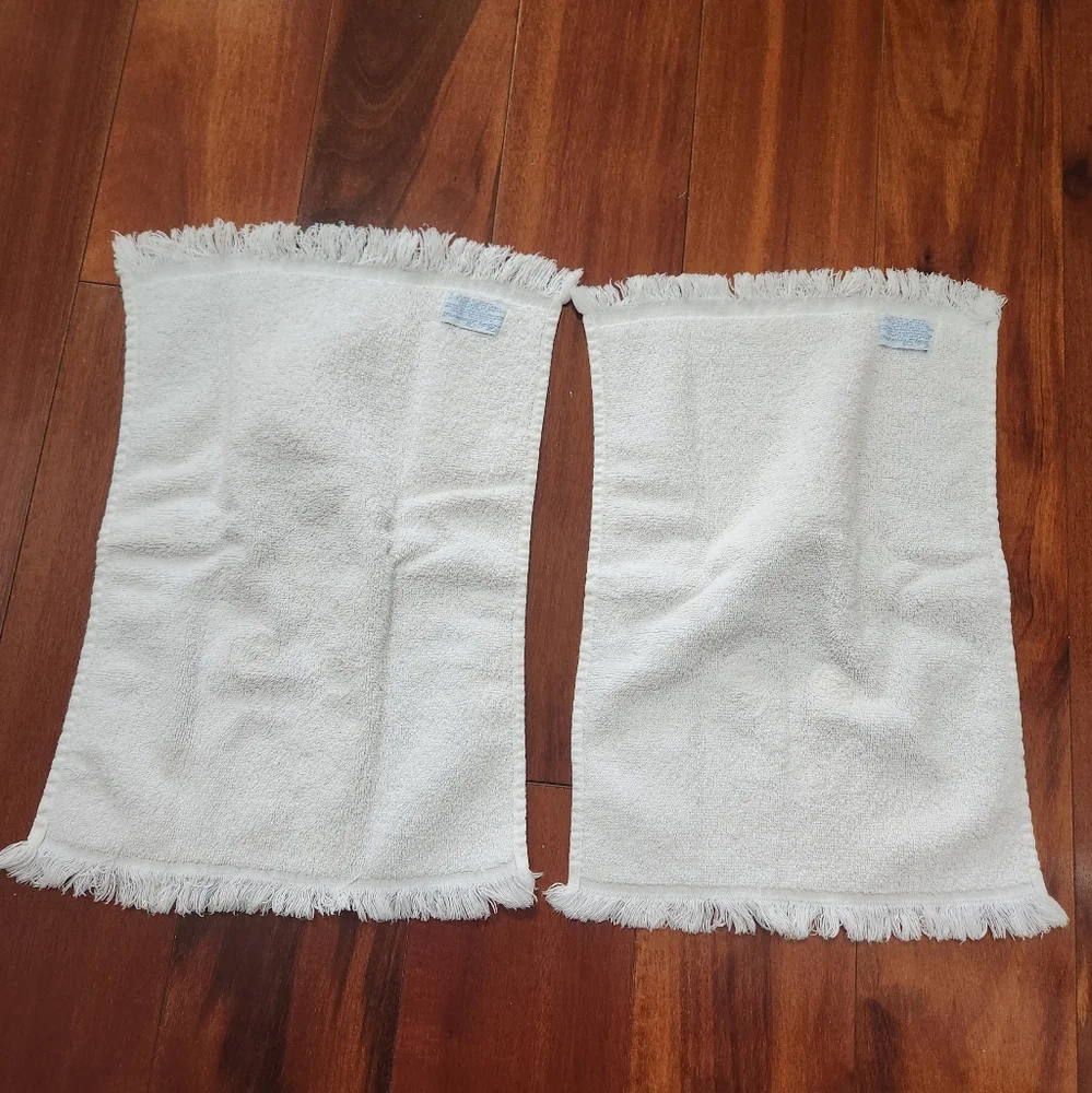 Vintage Lady Pepperell White with Yellow and Orange Flower Towel Set